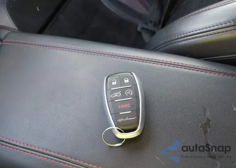 2018 Alfa Romeo Stelvio Quadrifoglio Awd z USA, uszkodzony, nr VIN ZASFAKEVXJ7C20401